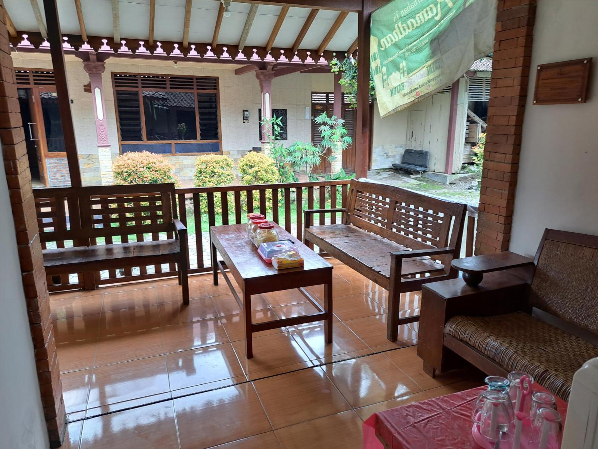 Romadhoni Homestay Magelang Dış mekan fotoğraf