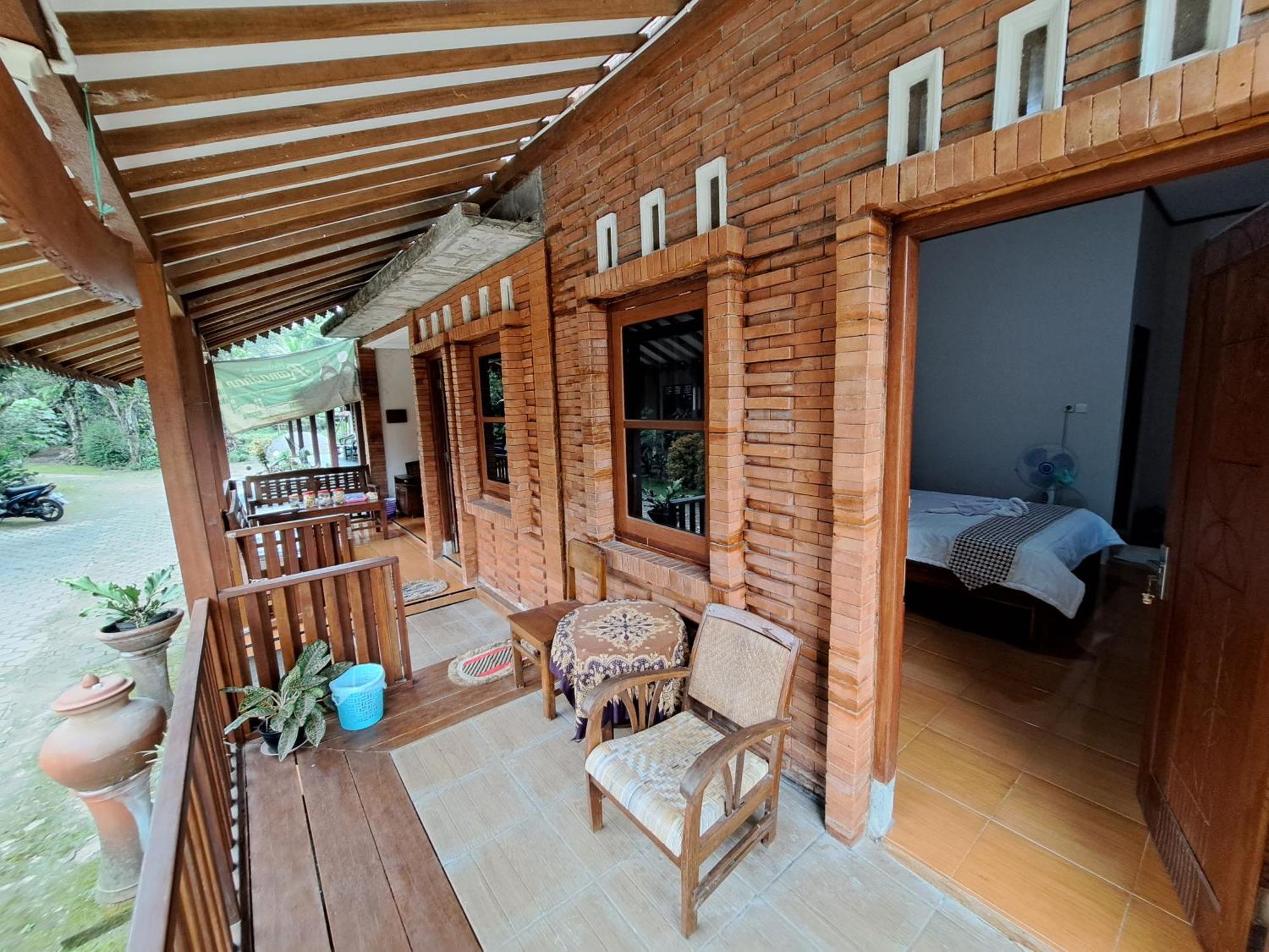 Romadhoni Homestay Magelang Oda fotoğraf